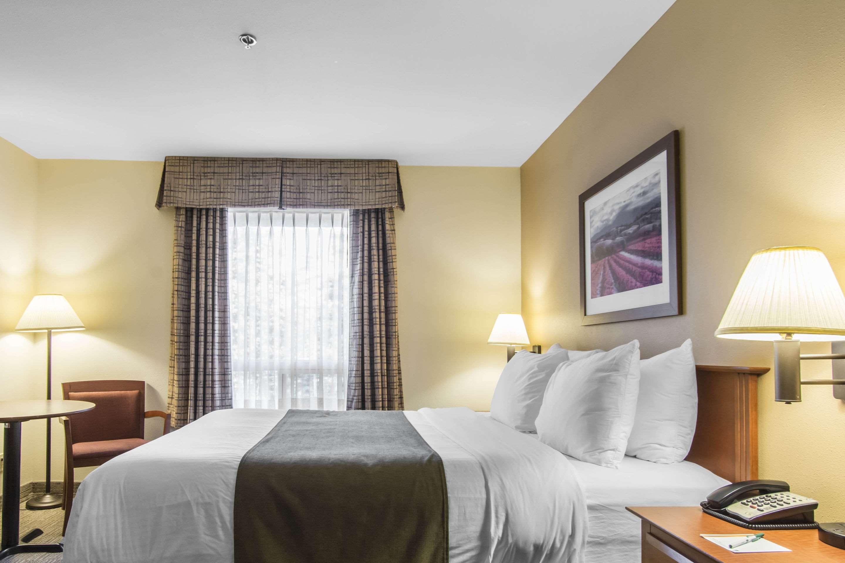 Quality Inn Airport Dieppe Moncton Exterior foto